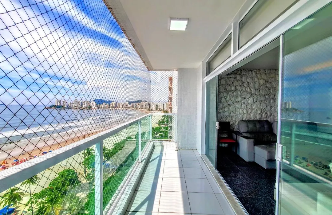 Apartamento frente mar Guarujá Pitangueiras pé na areia-1